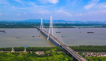 橋梁加固頂升——南京長江三橋 